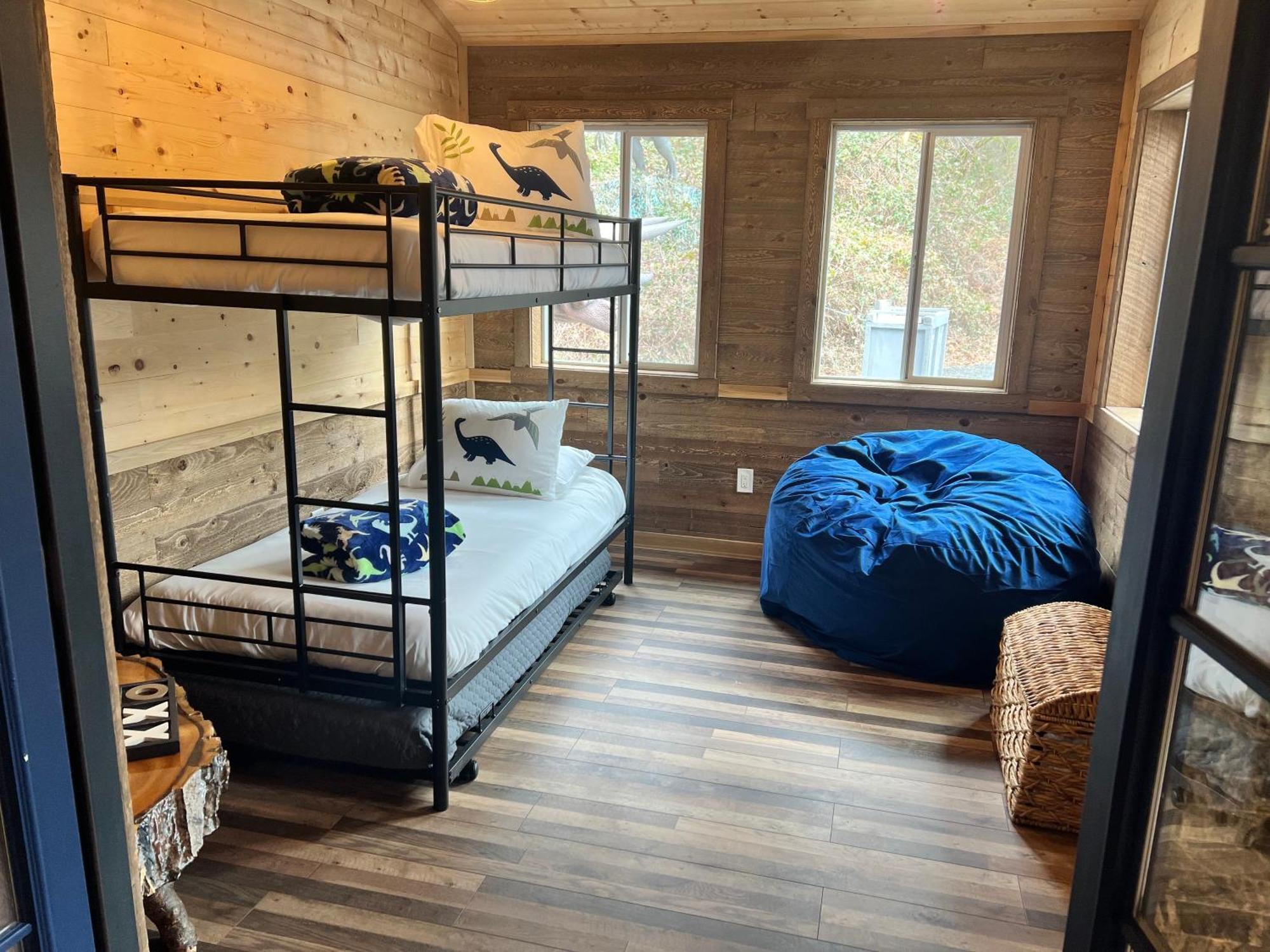 Jurassic Rebirth Out On Jul 2 - Book Your Stay Now (Adults Only) Washougal Exterior photo